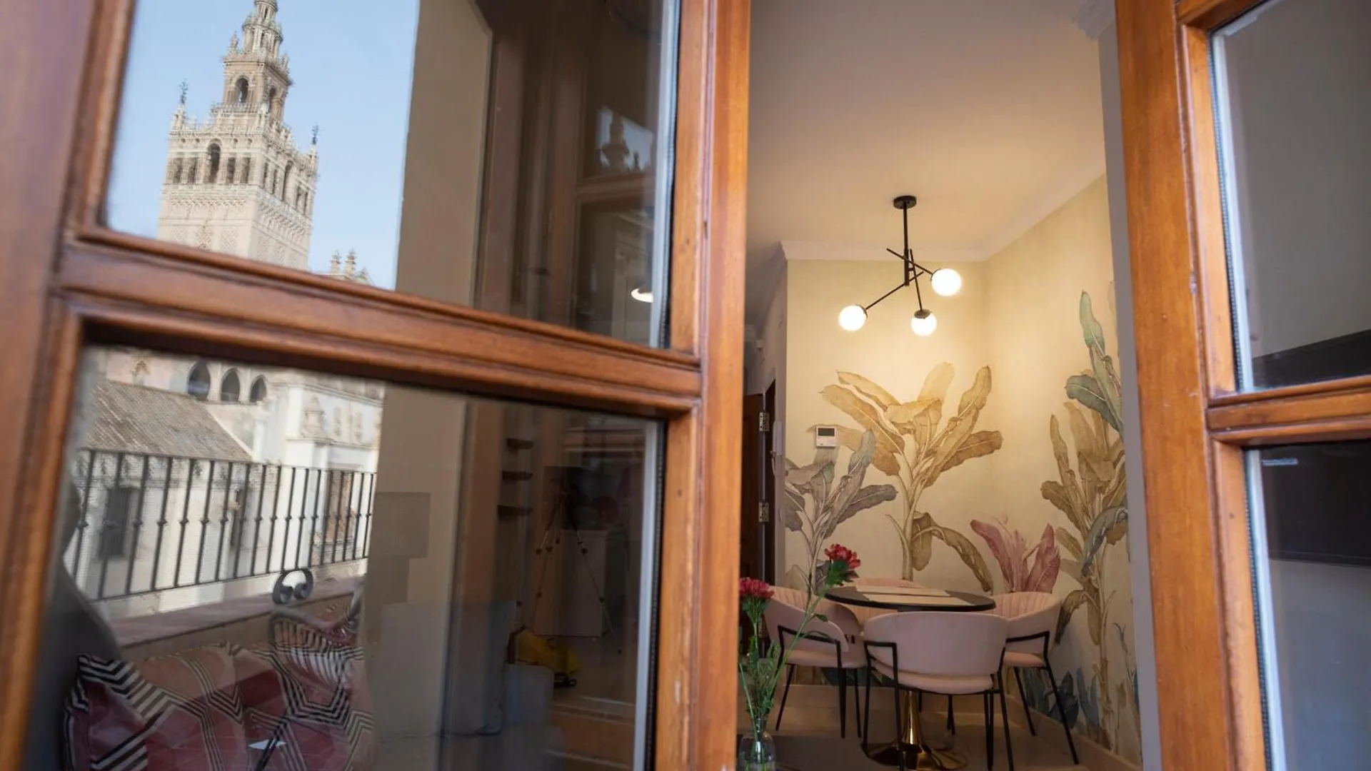 Centriko Alemanes Apartment Seville Spain